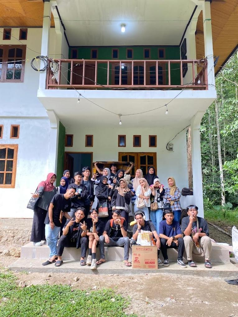 Sugi House Toraja - Penginapan Villa Harian Keluarga -Muat 20 Orang Rantepao Exterior foto